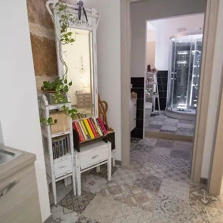 La Maison D'irene Apartmán Avola