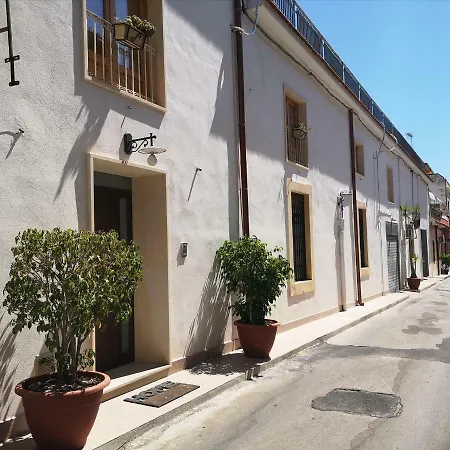 La Maison D'irene Appartement Avola